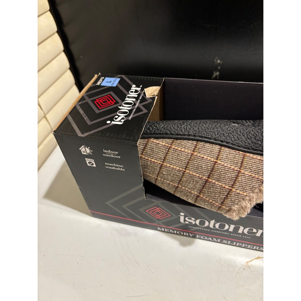 Isotoner Mens Memory Foam Slippers Plaid Brown Indoor Outdoor Size L 9.5-10.5 - Picture 2 of 4